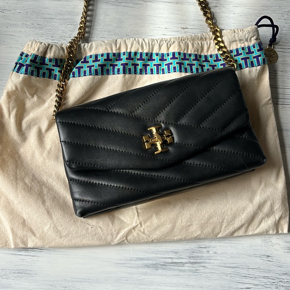 Tory Burch Kira Chain Wallet